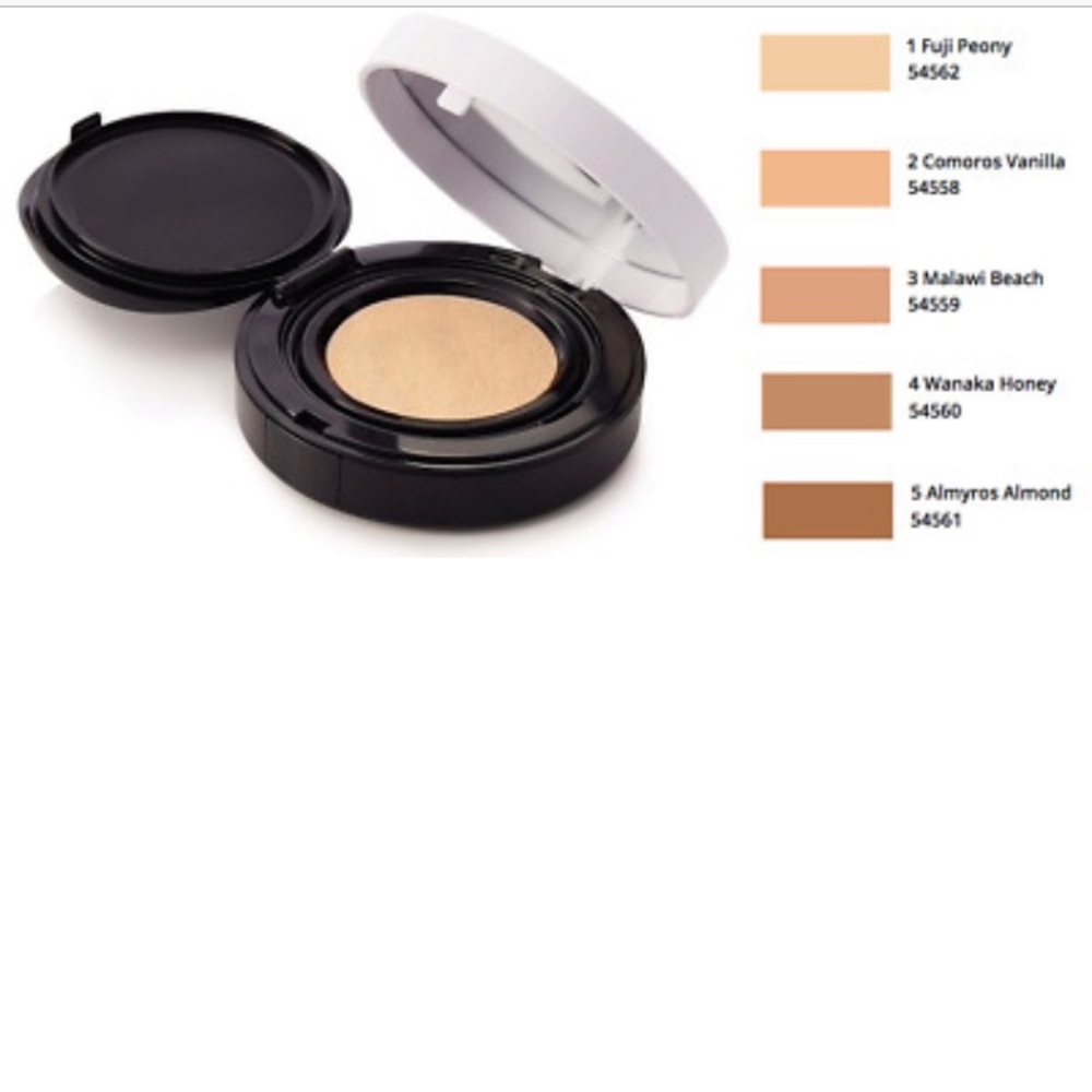 Body Shop - Fresh Nude Cushion Foundation